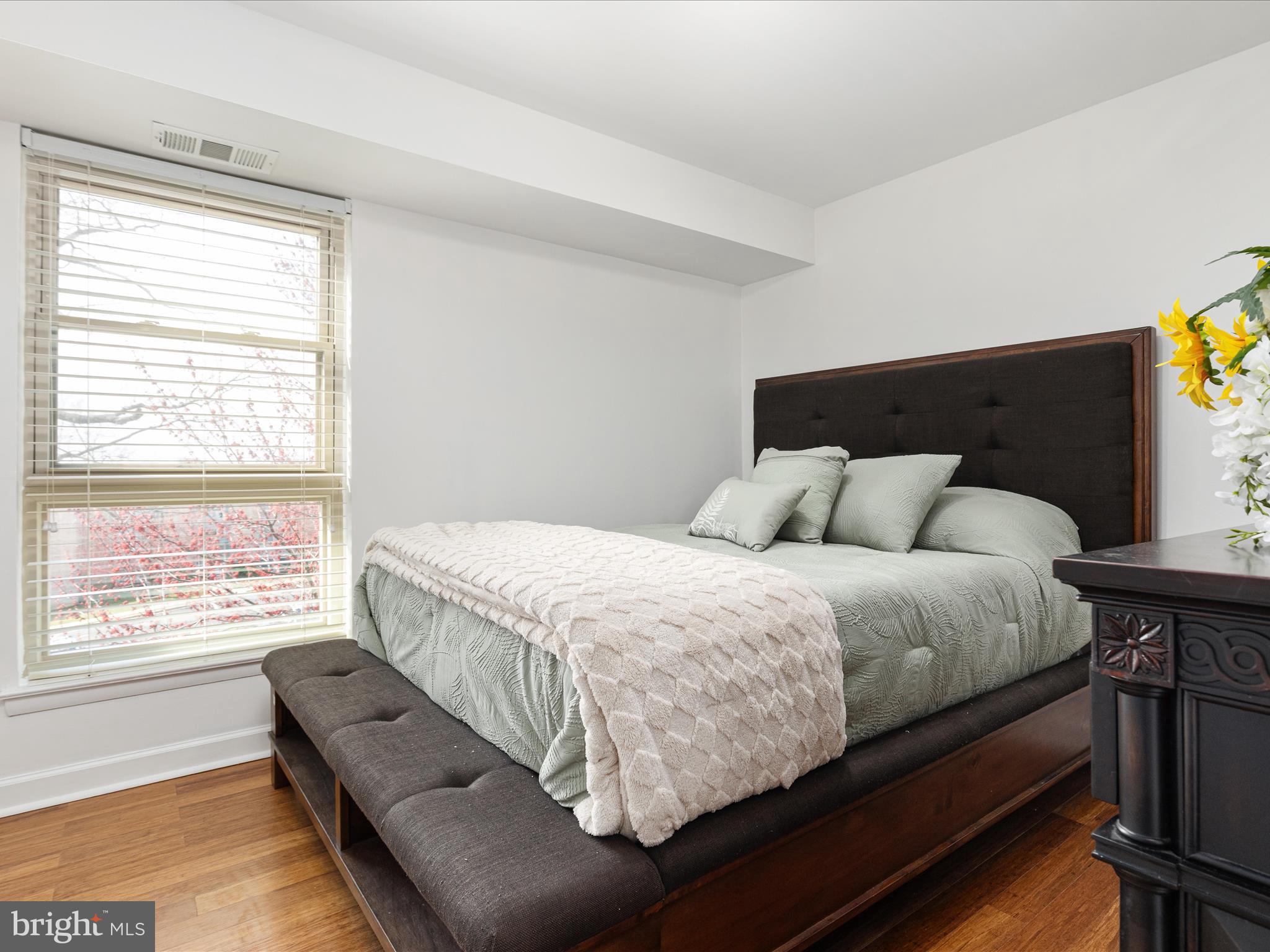 2303 Greenery Ln #203-4