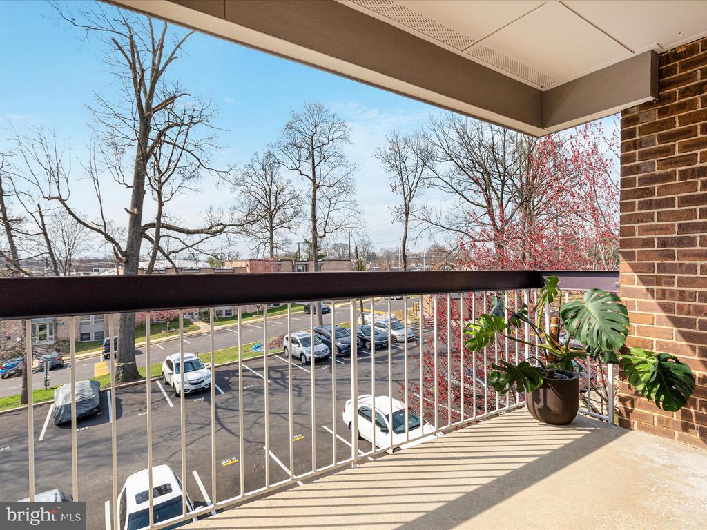 2303 Greenery Ln #203-4