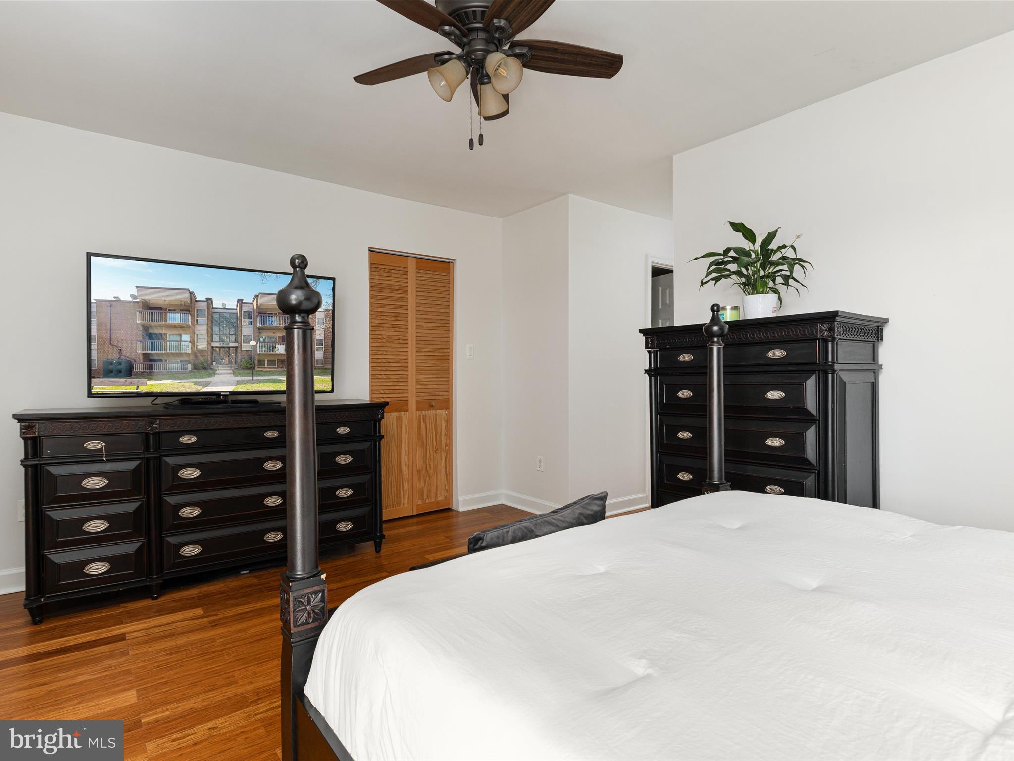 2303 Greenery Ln #203-4