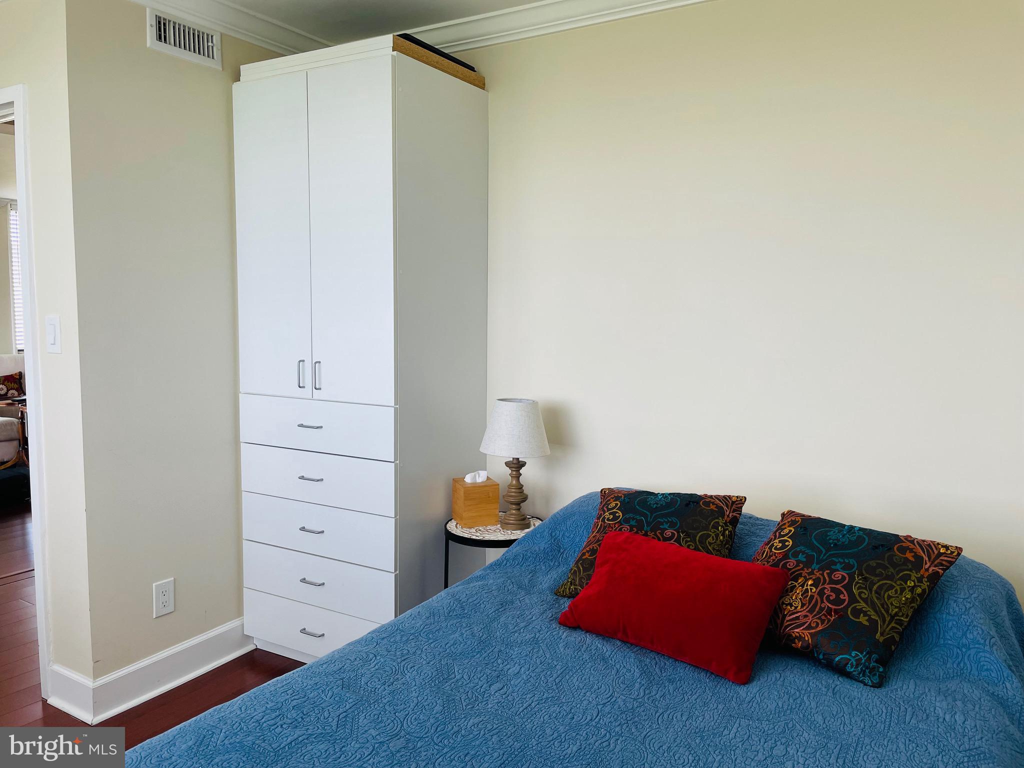 5225 Pooks Hill Rd #1613s