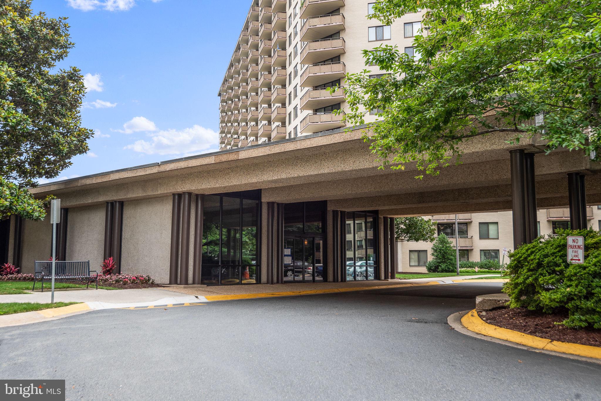 5225 Pooks Hill Rd #1613s