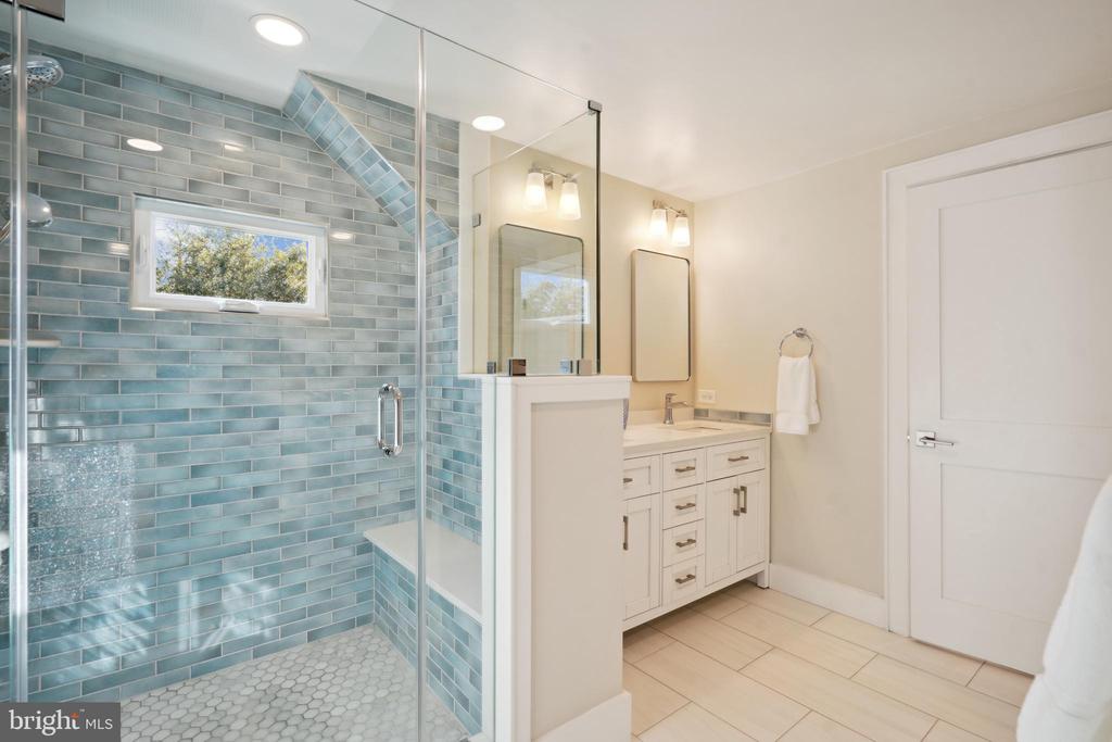 6435 Wiscasset Rd