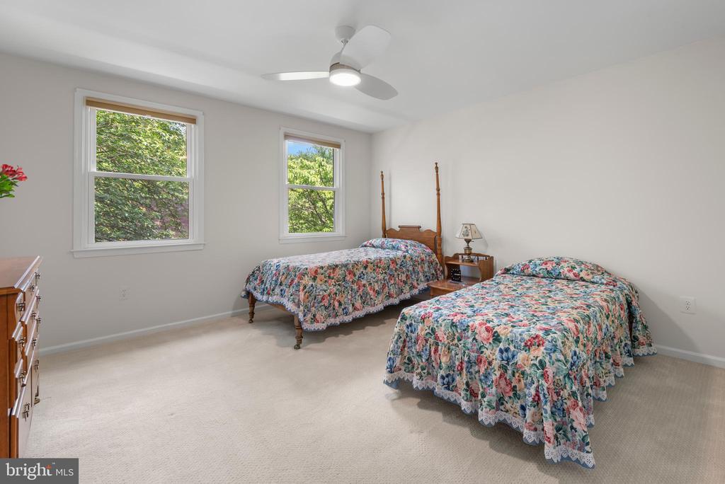8 Botany Ct
