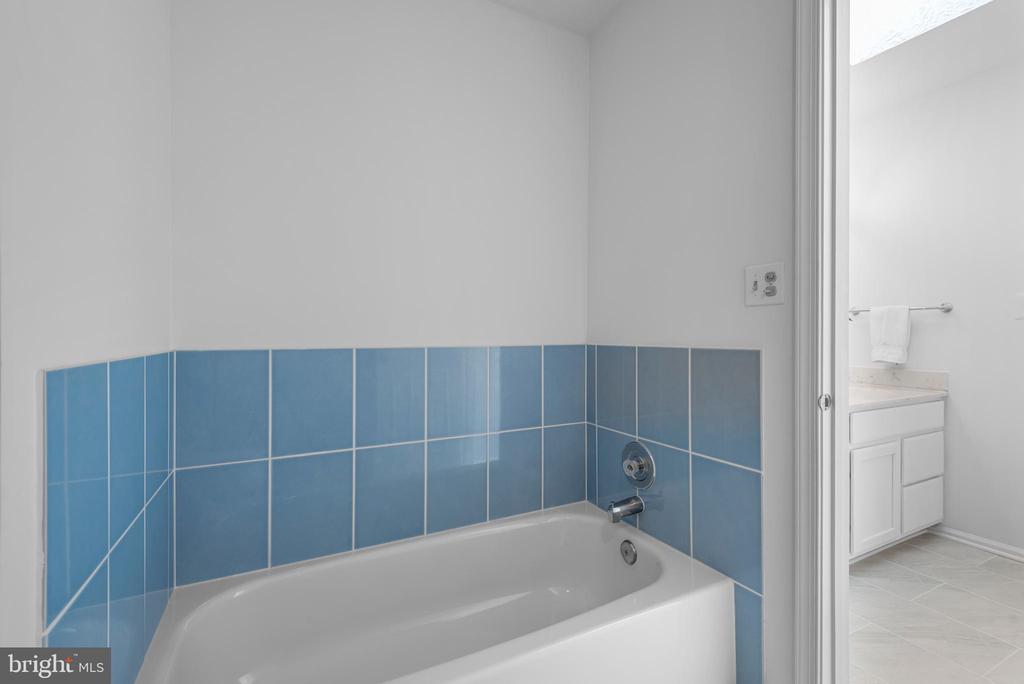 8 Botany Ct