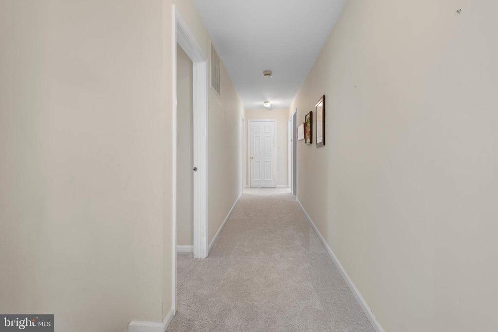 8 Botany Ct