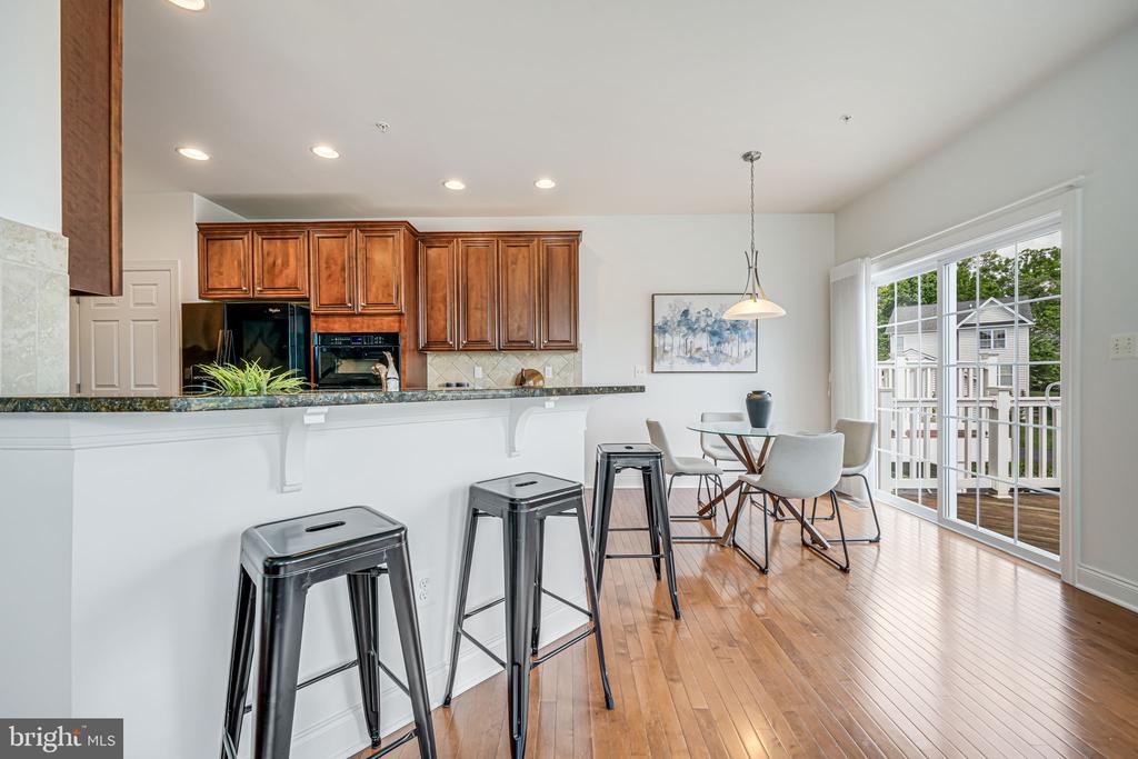 8217 Castanea Ln
