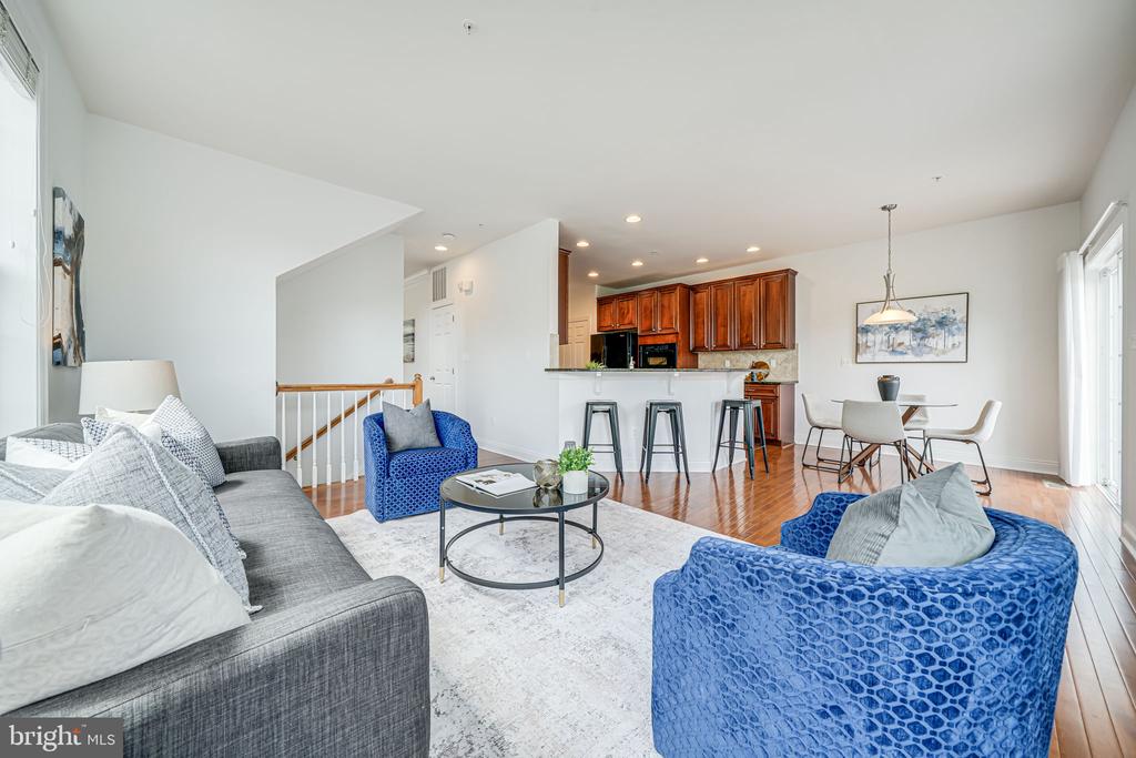 8217 Castanea Ln