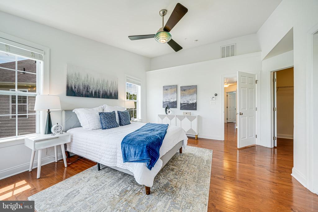 8217 Castanea Ln