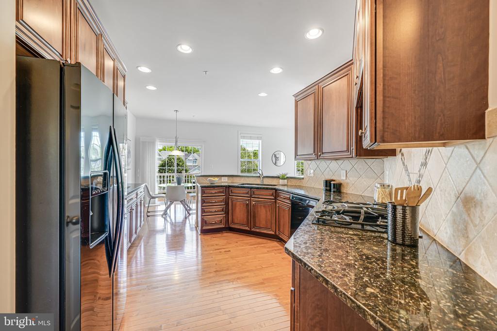 8217 Castanea Ln