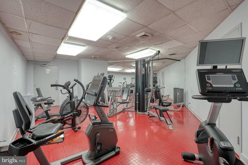 4601 N PARK AVENUE 720-V