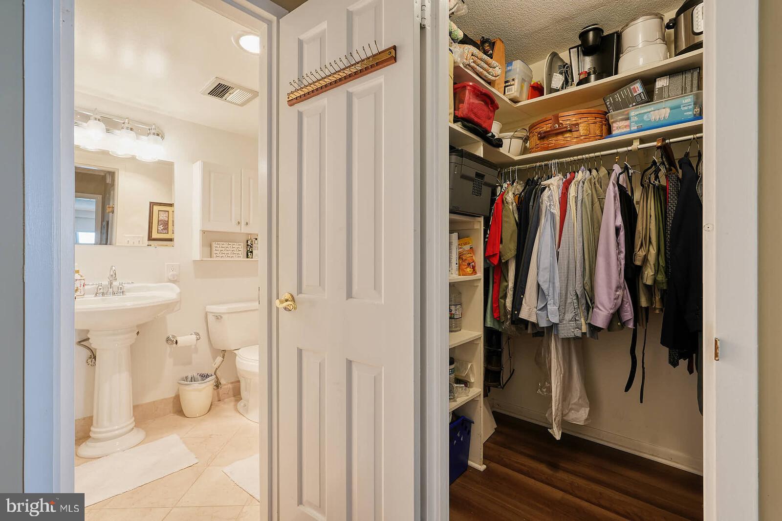 4601 N PARK AVENUE 720-V