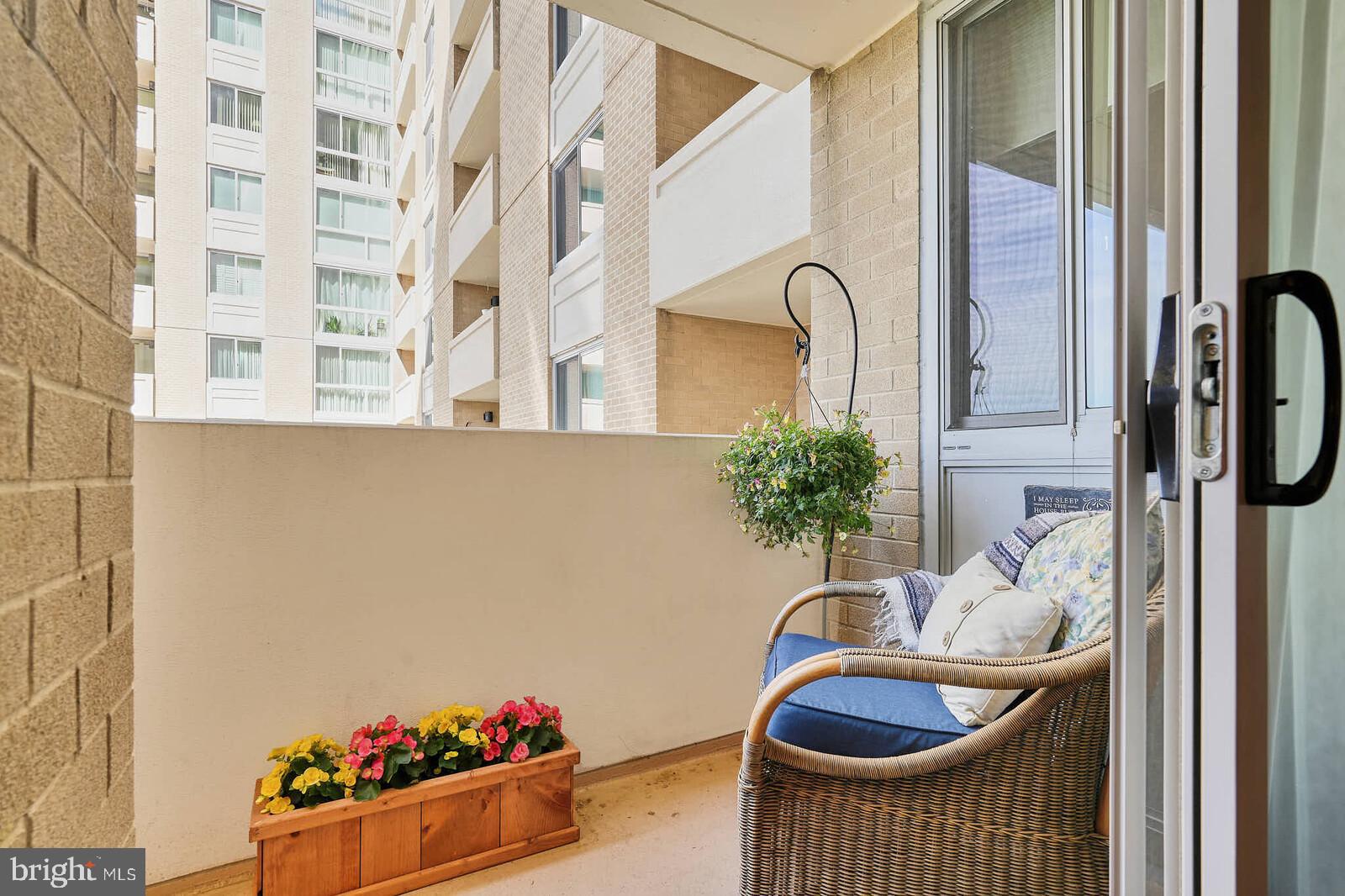 4601 N PARK AVENUE 720-V