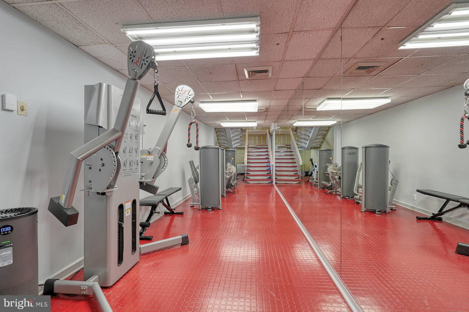 4601 N PARK AVENUE 720-V