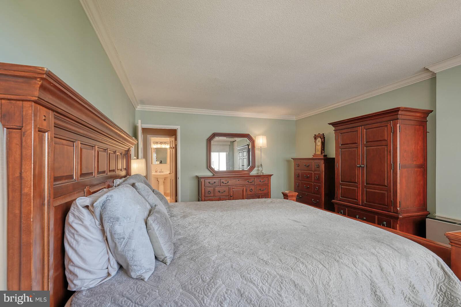 4601 N PARK AVENUE 720-V