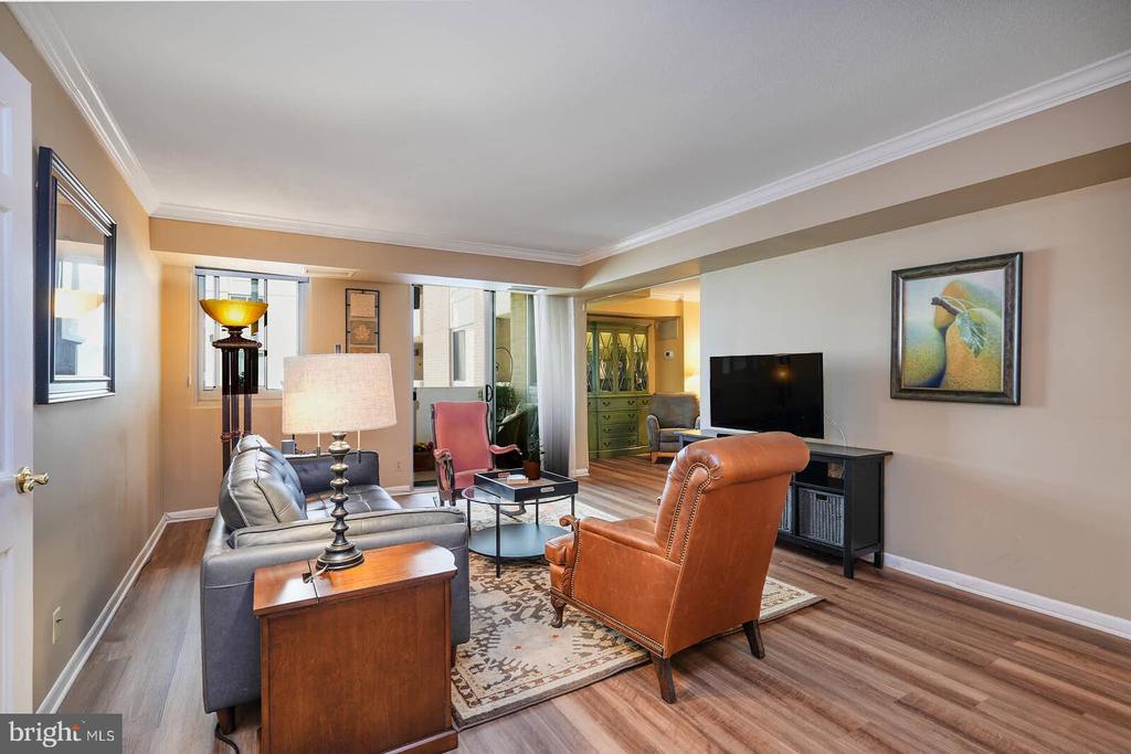 4601 N PARK AVENUE 720-V
