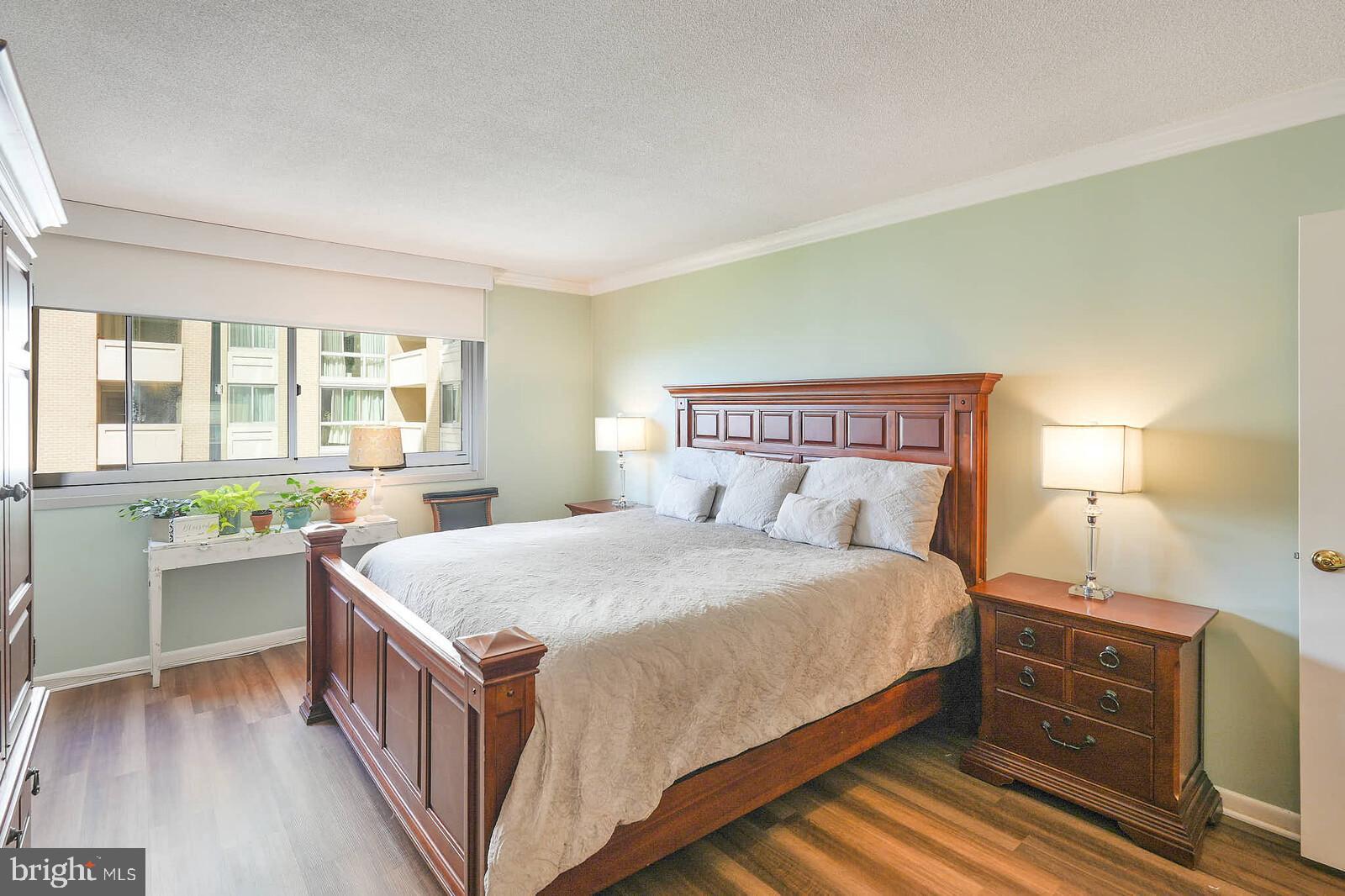 4601 N PARK AVENUE 720-V