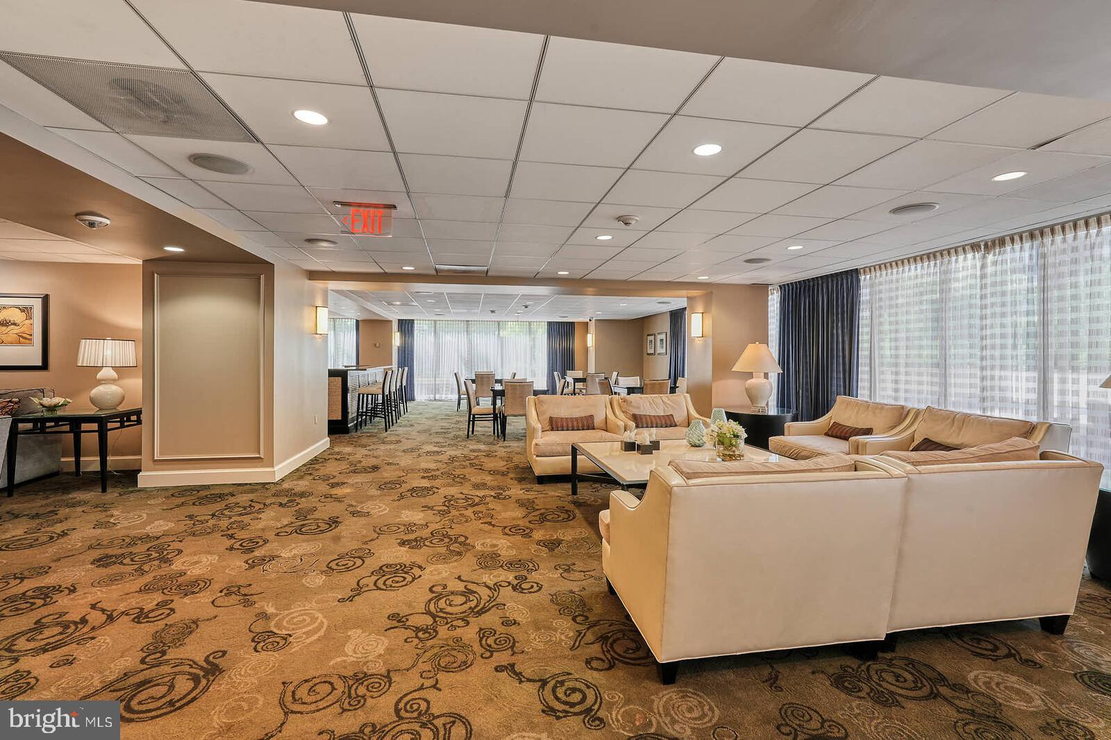 4601 N PARK AVENUE 720-V