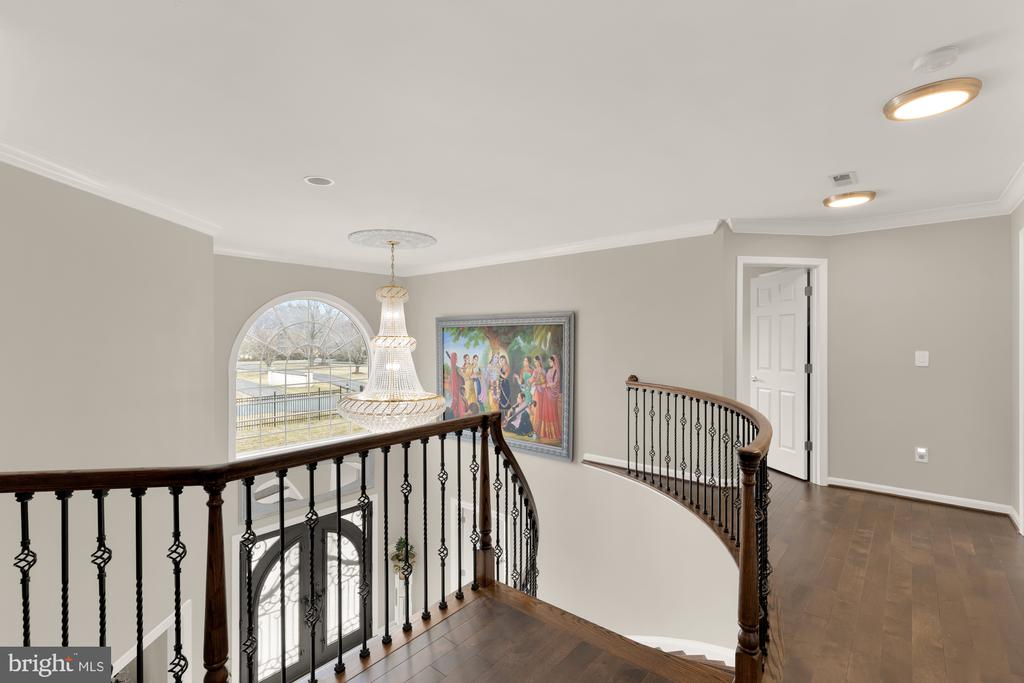12436 Bacall Ln