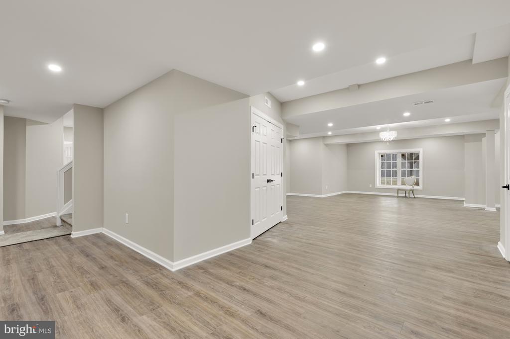 12436 Bacall Ln