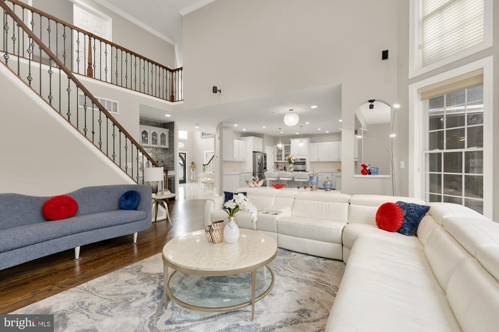 12436 Bacall Ln