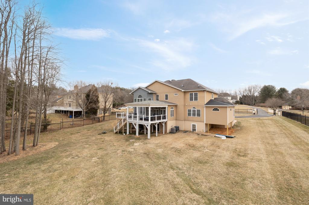 12436 Bacall Ln