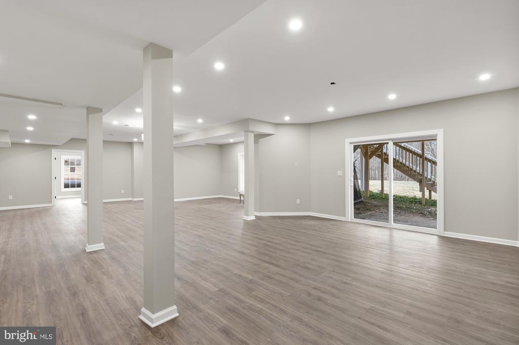 12436 Bacall Ln