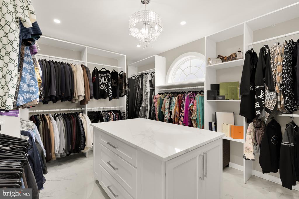 12436 Bacall Ln