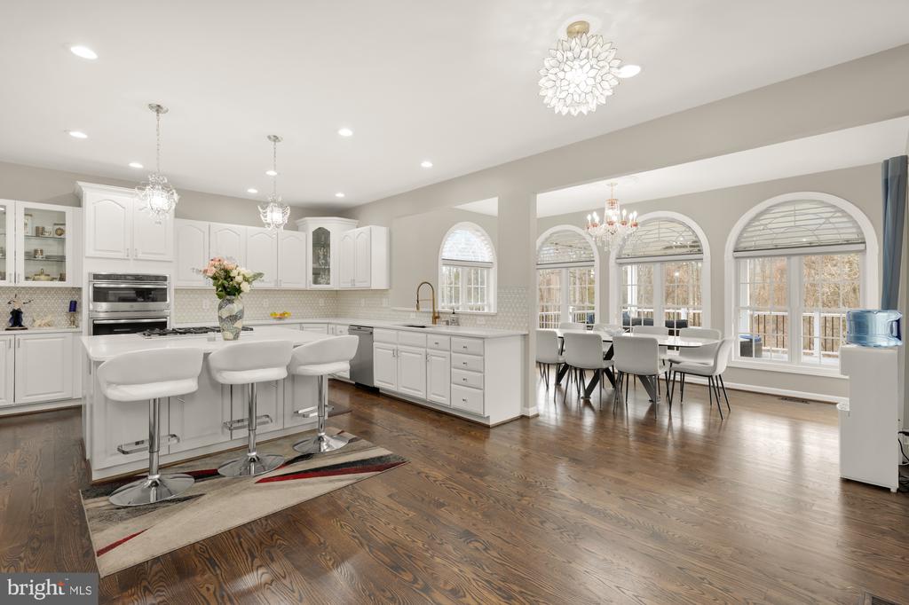 12436 Bacall Ln