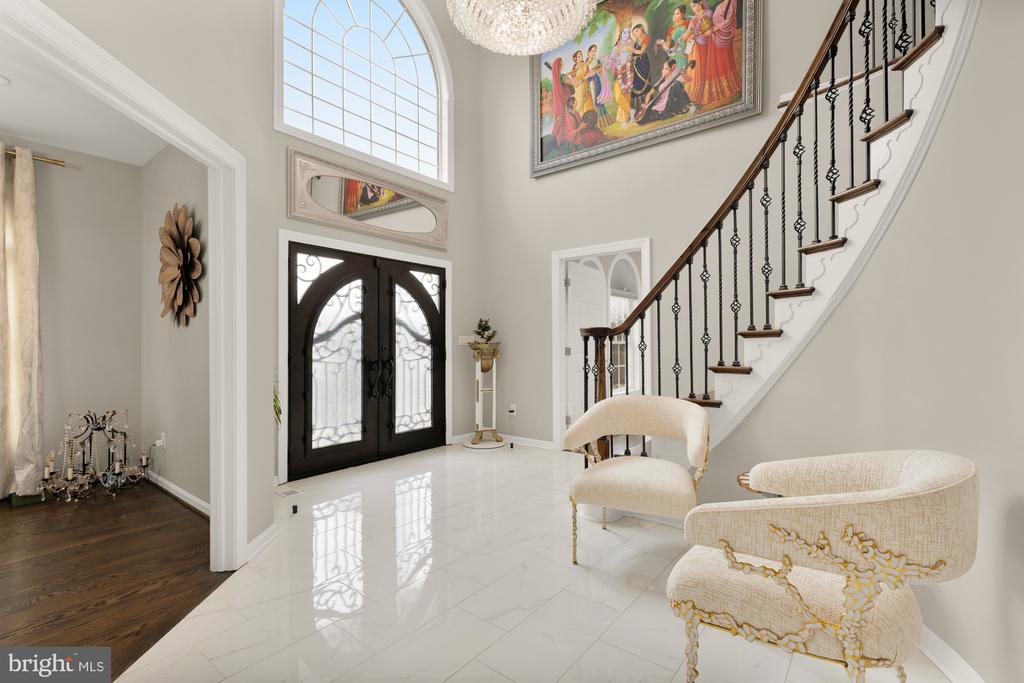 12436 Bacall Ln