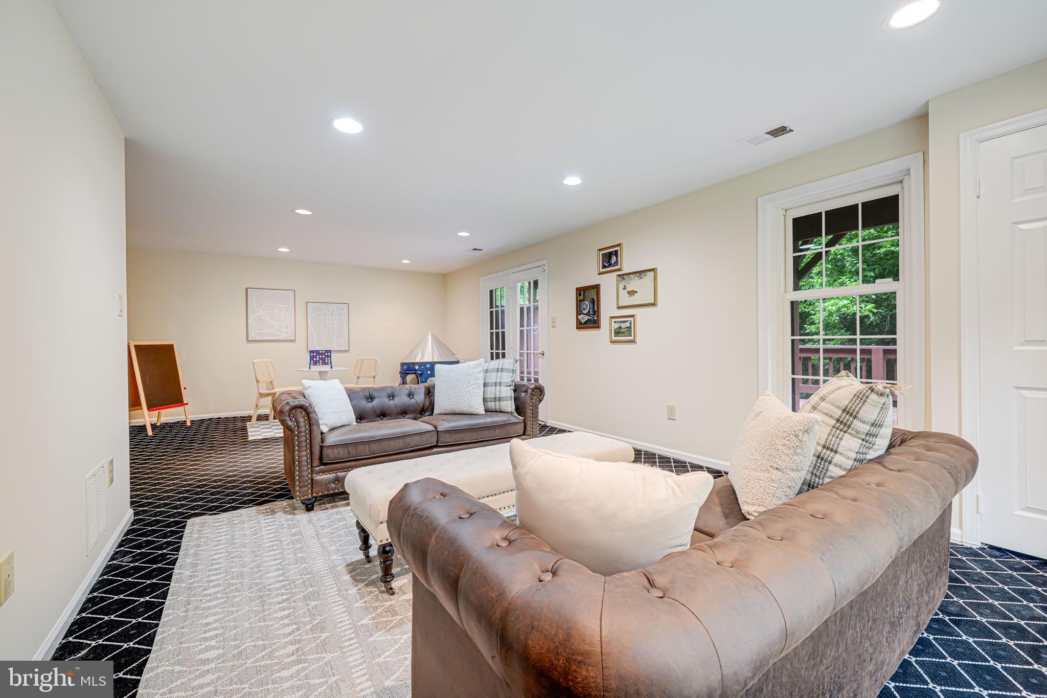 10836 Brewer House Rd