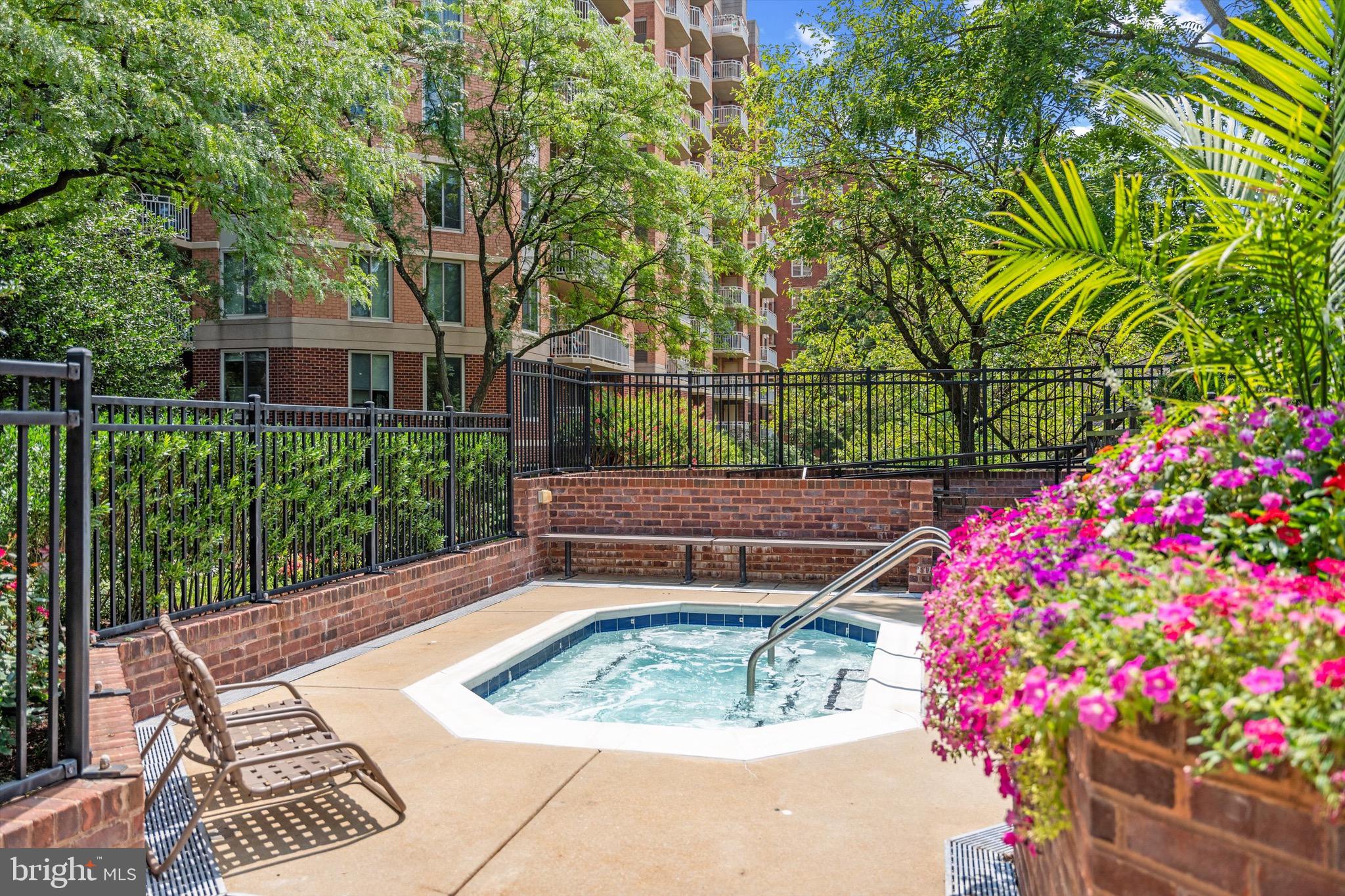 7500 WOODMONT AVENUE S1215