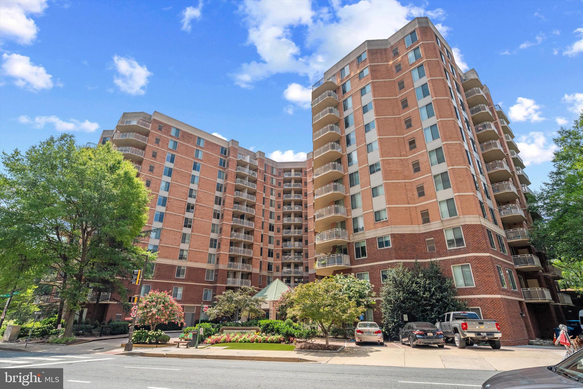 7500 WOODMONT AVENUE S1215