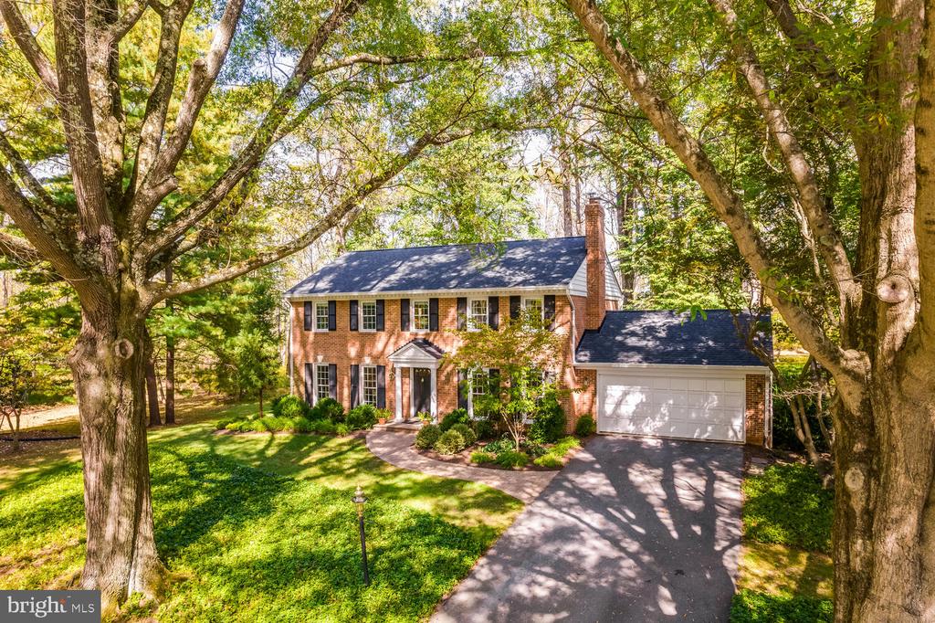 5009 JASMINE DRIVE