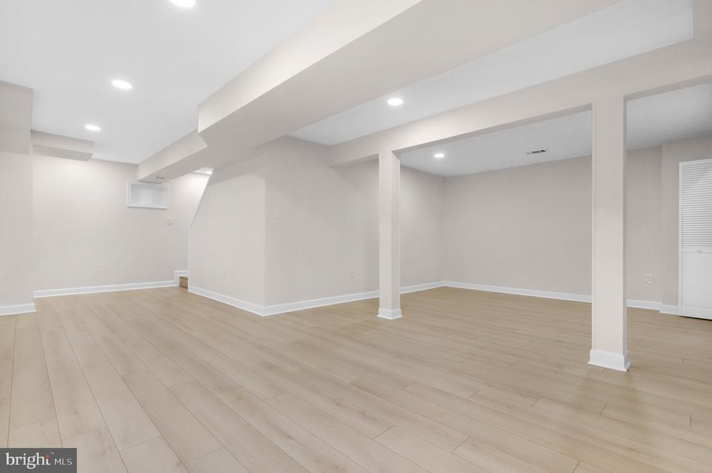 9 JOSHUA TREE COURT