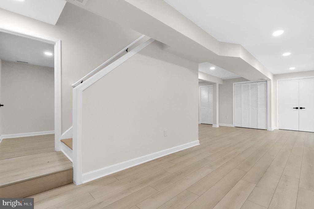 9 JOSHUA TREE COURT