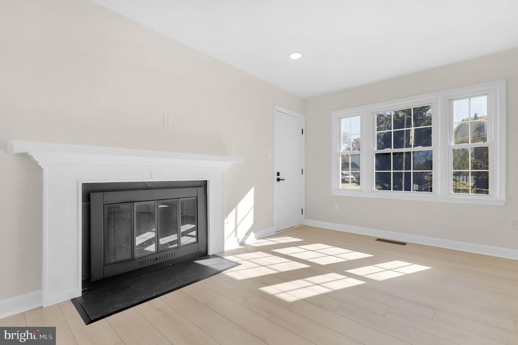 9 JOSHUA TREE COURT