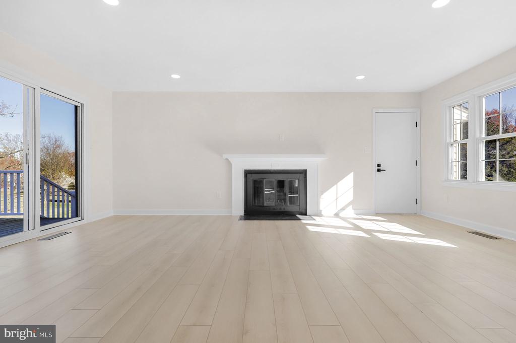 9 JOSHUA TREE COURT