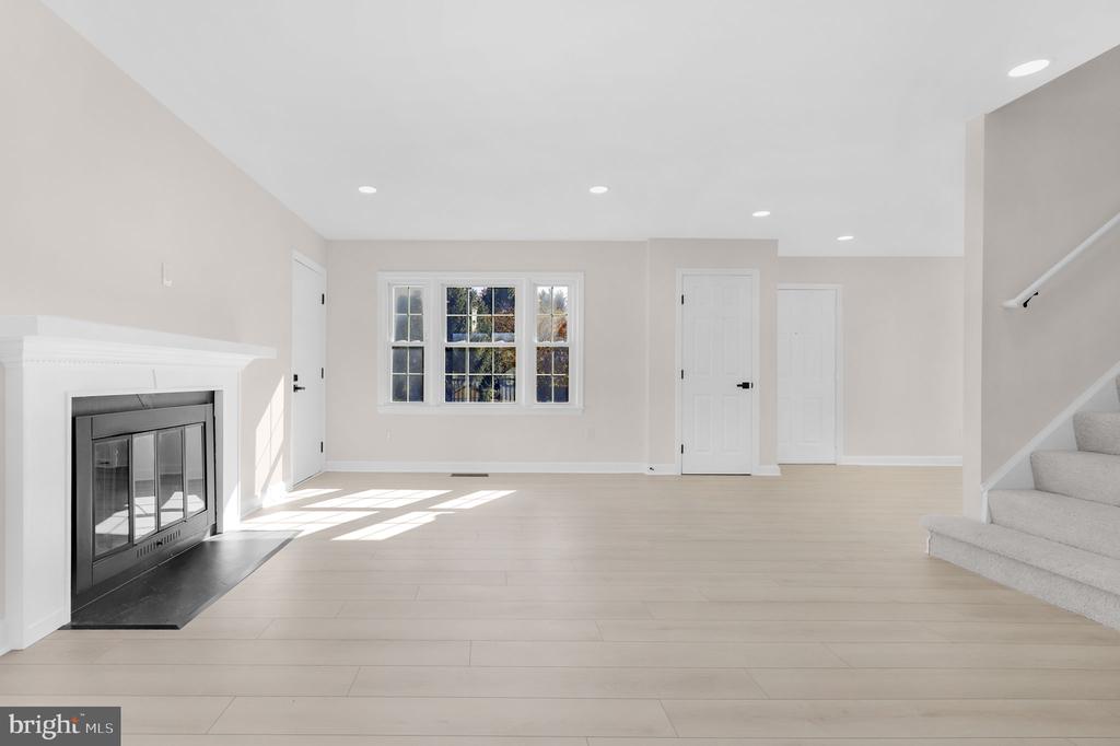 9 JOSHUA TREE COURT