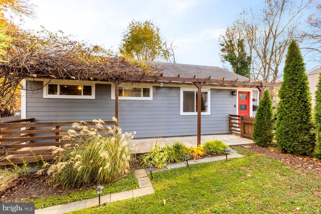1131 PARRISH DRIVE