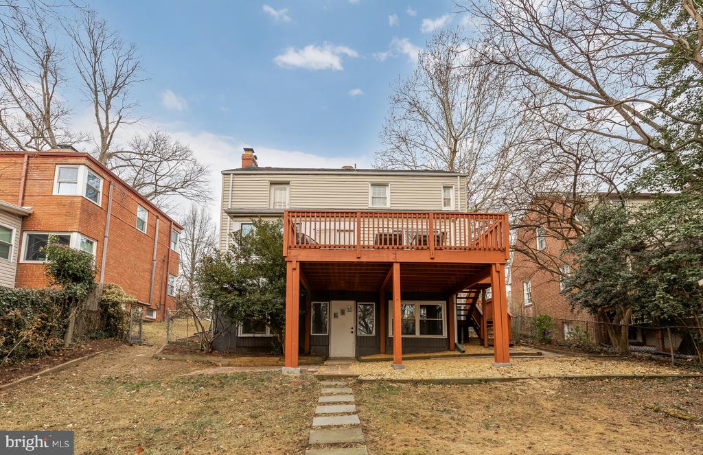 205 HODGES LANE