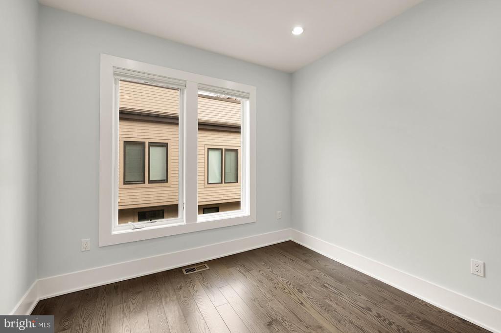 153 WINSOME CIRCLE