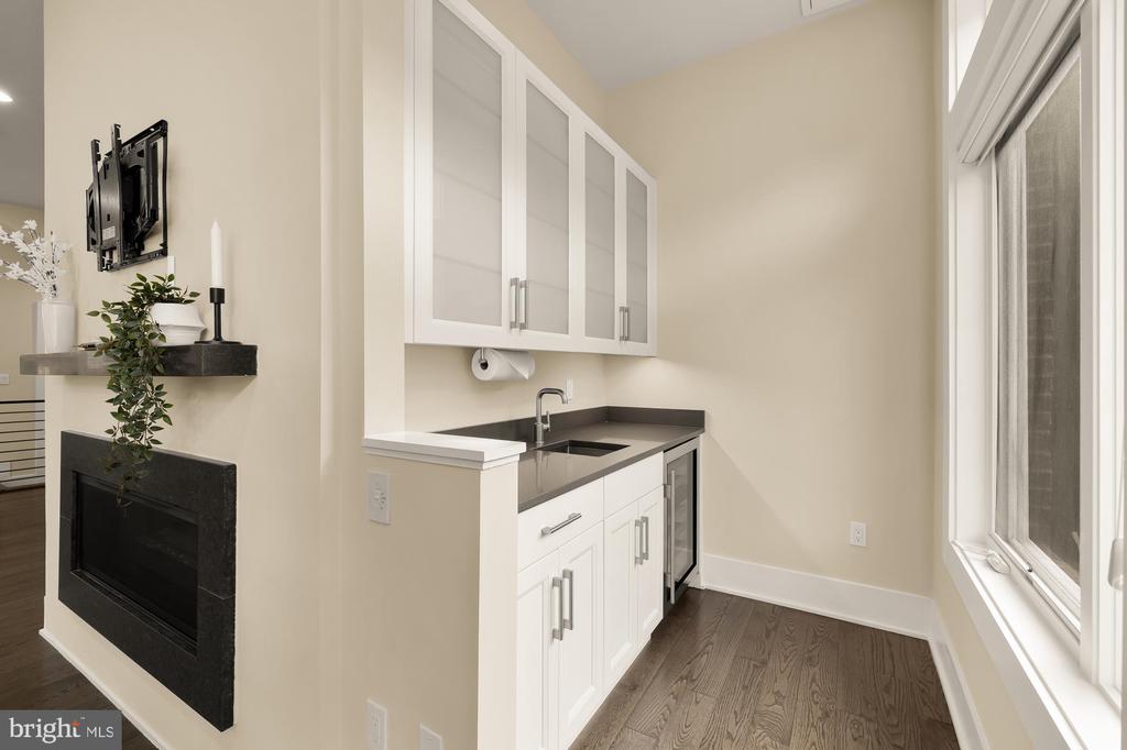 153 WINSOME CIRCLE