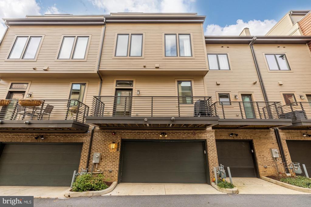 153 WINSOME CIRCLE