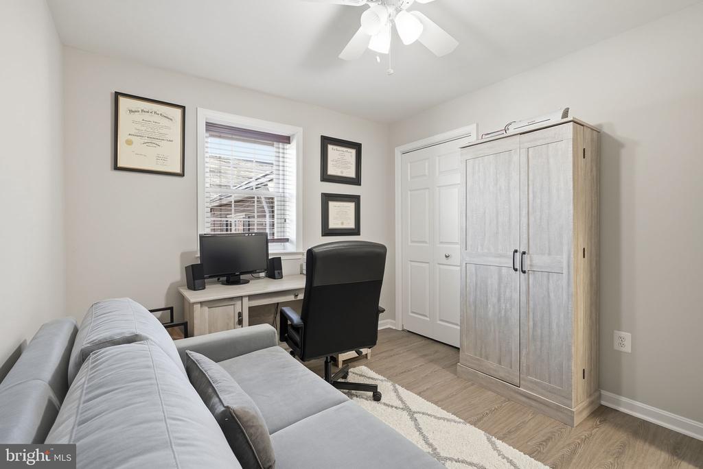 4828 BRADLEY BOULEVARD 212