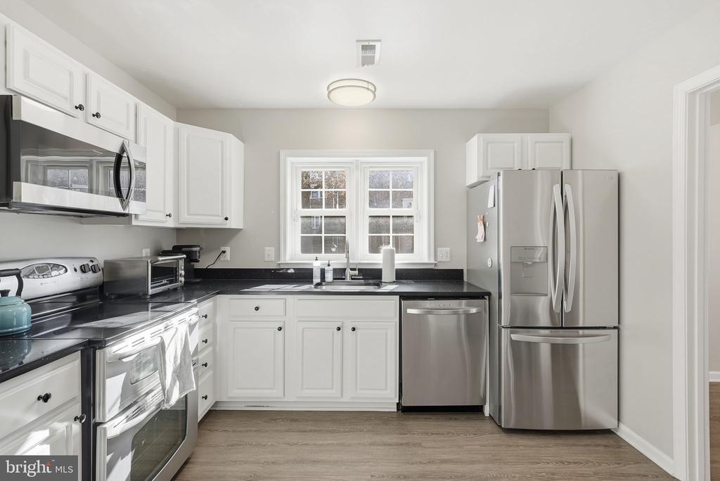 4828 BRADLEY BOULEVARD 212