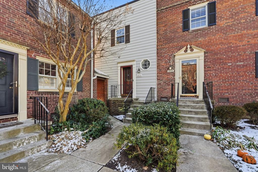 4828 BRADLEY BOULEVARD 212