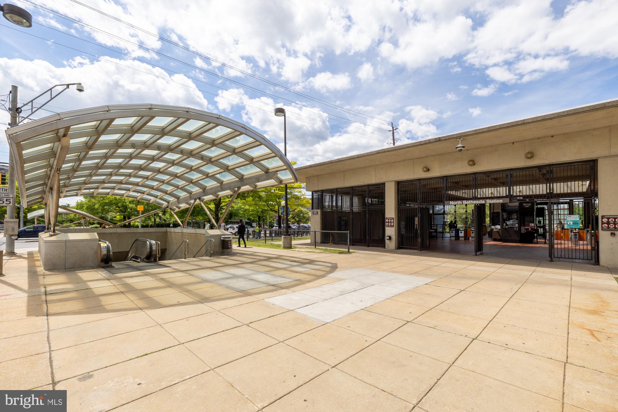 5809 NICHOLSON LANE 214