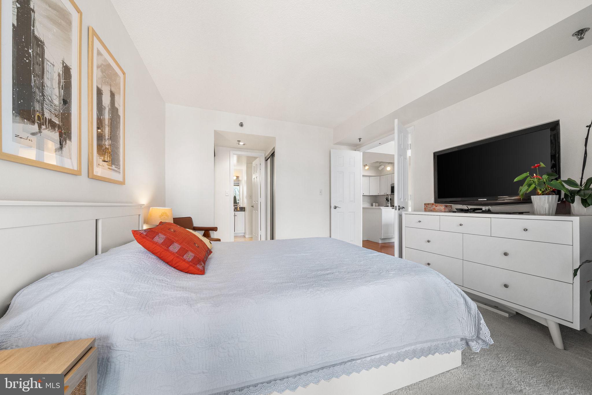 5809 NICHOLSON LANE 214