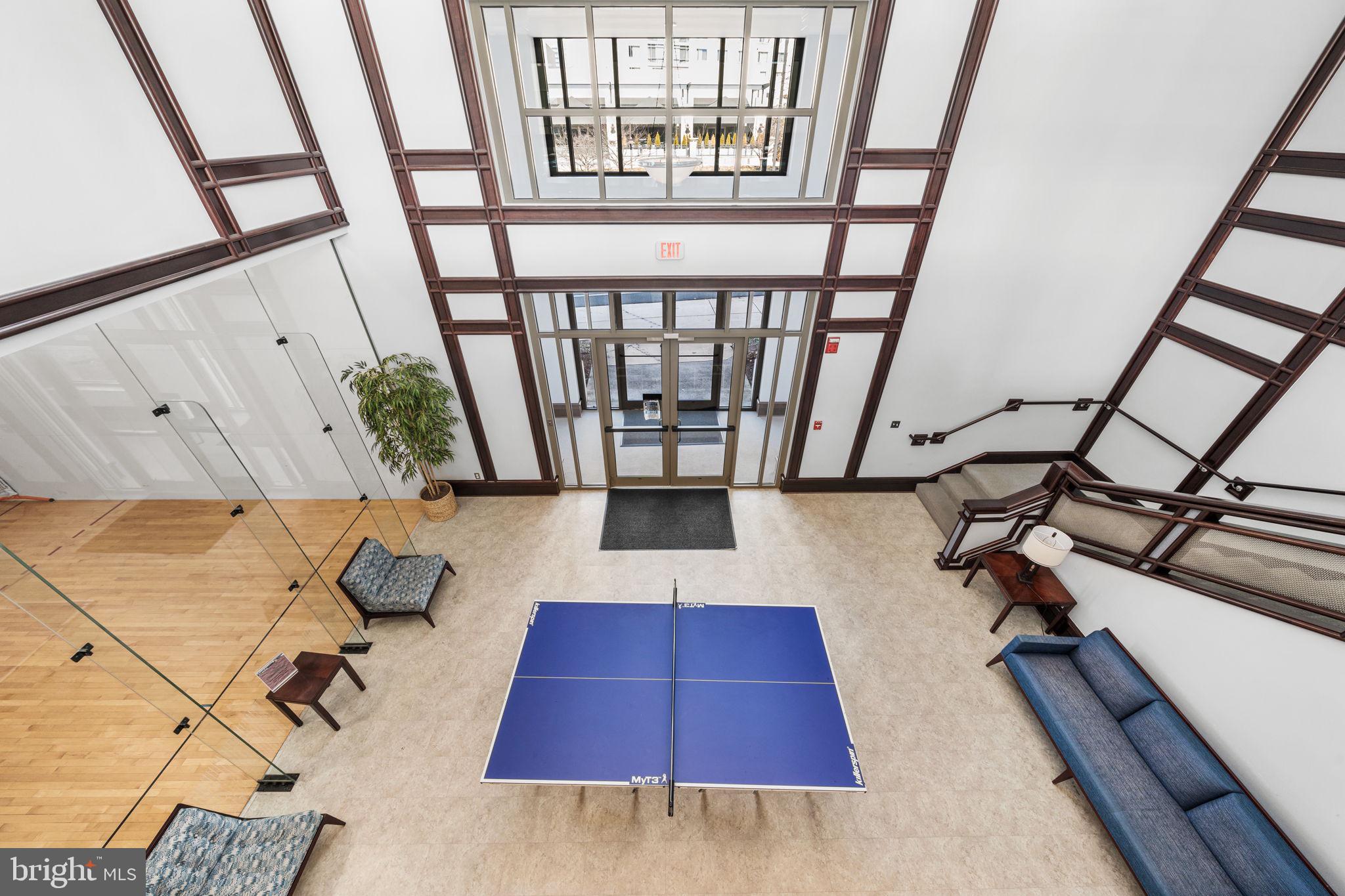 5809 NICHOLSON LANE 214