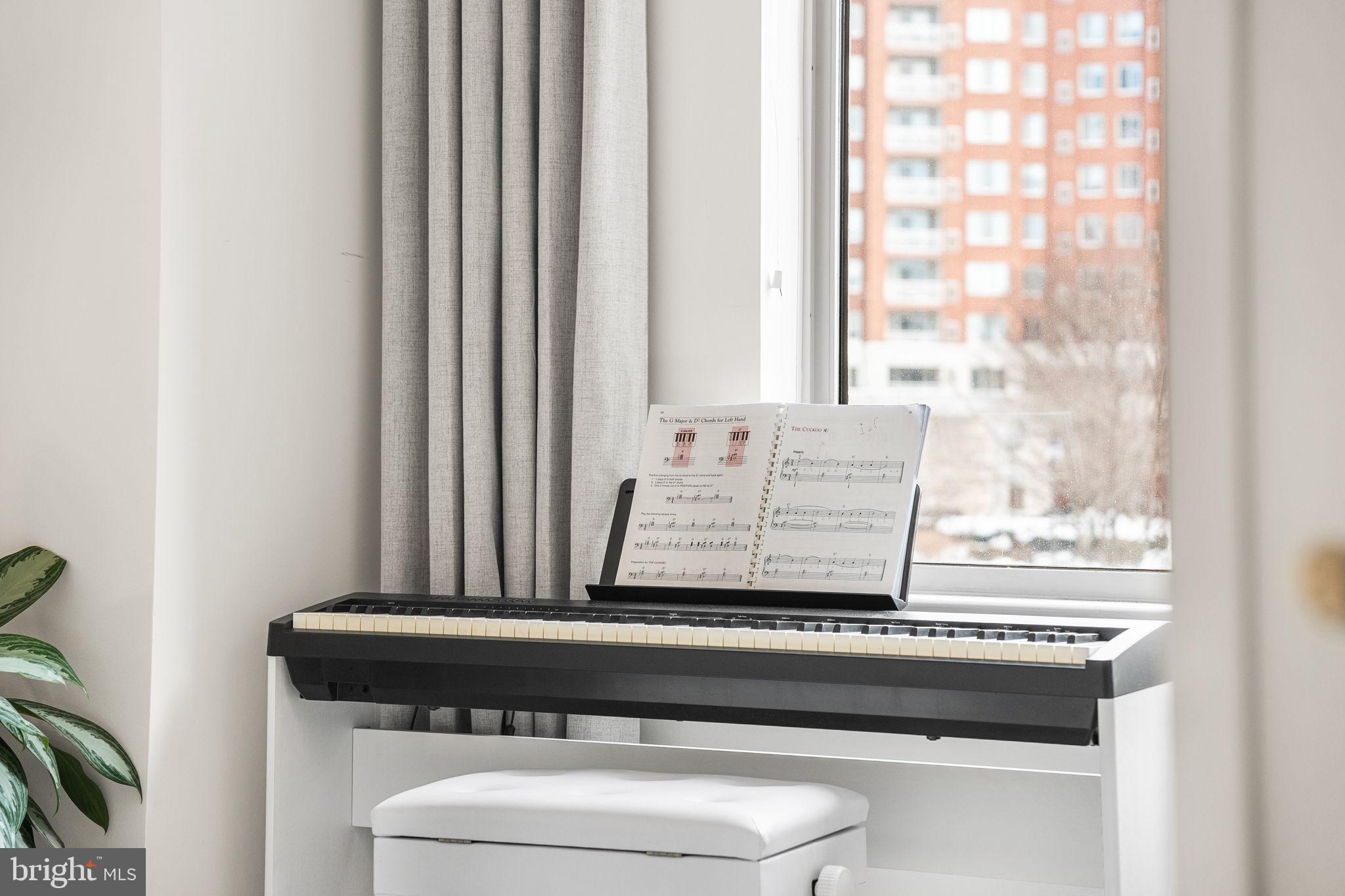 5809 NICHOLSON LANE 214